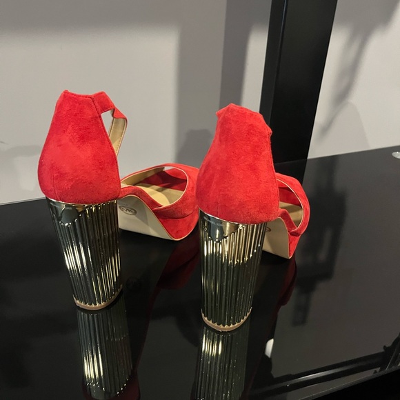 Michael Kors Red Women's Heels - Picture 5 of 15